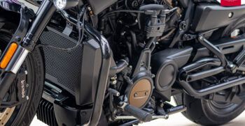 10BMW R18
