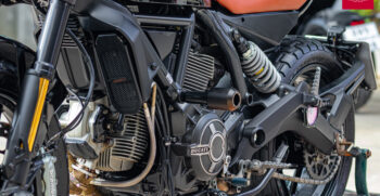 10BMW R18