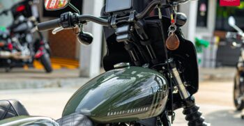 26BMW R18