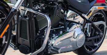 10BMW R18