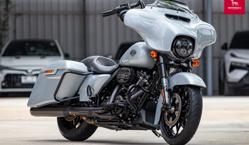1BMW R18