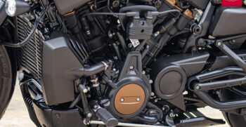 10BMW R18