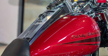 25BMW R18