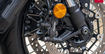 33BMW R18
