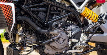 10BMW R18